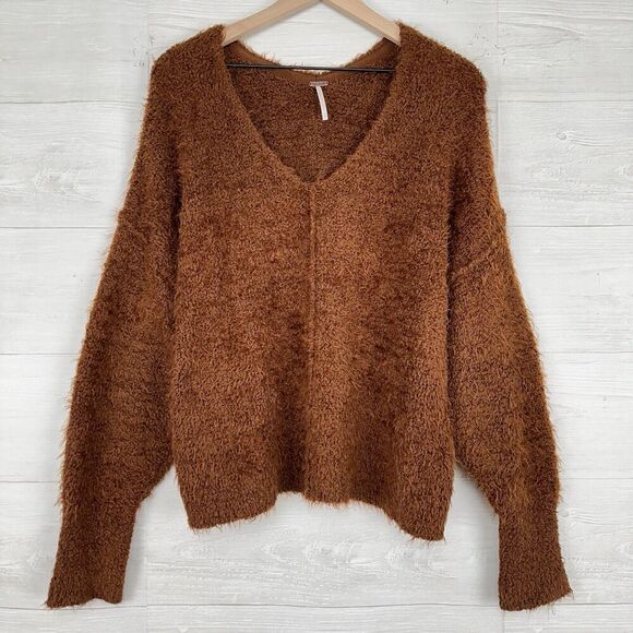 Free People Icing Pullover Sweater S Brown V Neck Eyelash Knit Fluffy Slouchy - Picture 2 of 16
